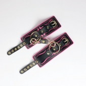 Черные кожаные наручники с розовой строчкой - Crazy Handmade - купить с доставкой в Томске