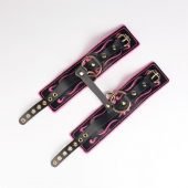 Черные кожаные оковы с розовой строчкой - Crazy Handmade - купить с доставкой в Томске